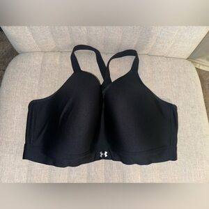 Under Armour Continuum High Sports Bra